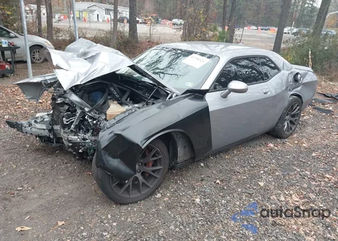 2015 Dodge Challenger Srt 392 from USA, damaged, VIN 2C3CDZDJ8FH892614